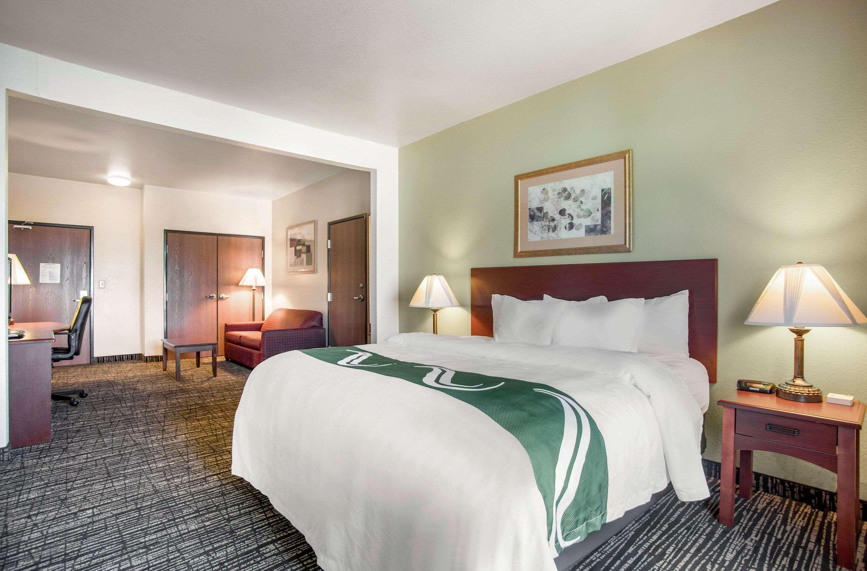 Quality North Hotel 2*