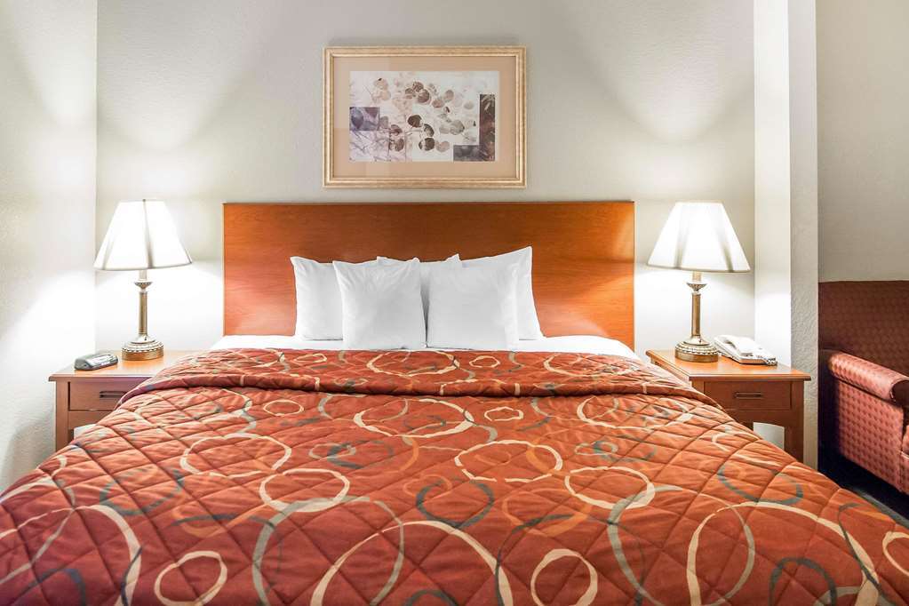 Quality North Hotel 2*